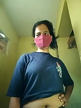 Snapshot of Pooja_cut chatting on 10.13.25 Pooja cut online show from 10.13.25