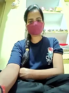 Snapshot of Pooja_cut chatting on 10.14.25 Pooja cut online show from 10.14.25