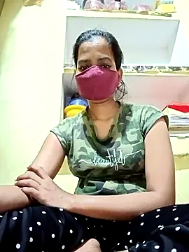 Snapshot of Pooja_cut chatting on 10.17.25 Pooja cut online show from 10.17.25