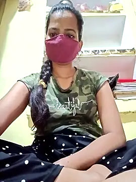 Snapshot of Pooja_cut chatting on 10.26.25 Pooja cut online show from 10.26.25