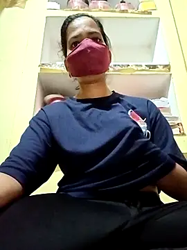 Snapshot of Pooja_cut chatting on 11.02.25 Pooja cut online show from 11.02.25