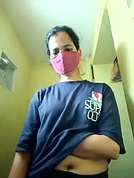 Snapshot of Pooja_cut chatting on 11.11.25 Pooja cut online show from 11.11.25