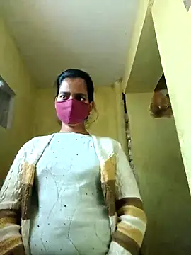 Snapshot of Pooja_cut chatting on 11.14.25 Pooja cut online show from 11.14.25