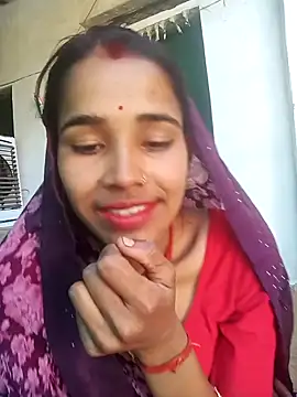 Amaya Bajwa online show from 01.24.25