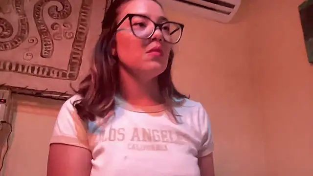 MadameNat online show from 02.19.25