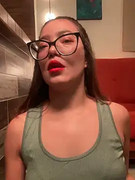 MadameNat online show from 03.15.25