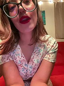 MadameNat online show from 03.18.25