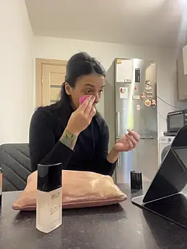 NNNoire online show from 11.26.25