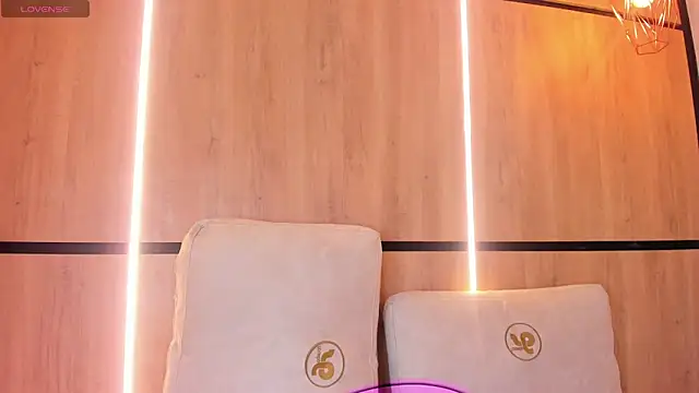 ashlyn parker online show from 12.02.25