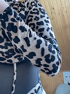 mewKate online show from 03.07.26