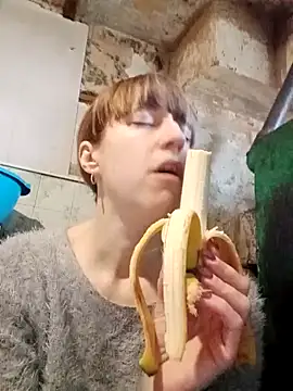 Snapshot of Calibers2932 chatting on 02.26.25 Calibers2932 online show from 02.26.25