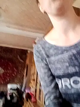 Snapshot of Calibers2932 chatting on 09.17.25 Calibers2932 online show from 09.17.25