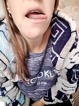 Snapshot of Calibers2932 chatting on 10.02.25 Calibers2932 online show from 10.02.25