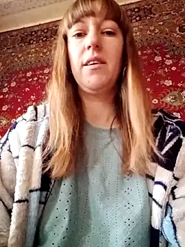 Snapshot of Calibers2932 chatting on 10.03.25 Calibers2932 online show from 10.03.25