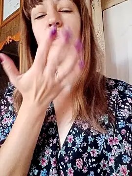 Snapshot of Calibers2932 chatting on 10.05.25 Calibers2932 online show from 10.05.25