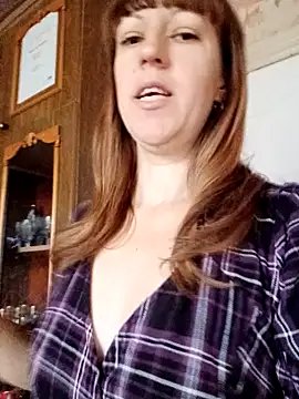 Snapshot of Calibers2932 chatting on 10.06.25 Calibers2932 online show from 10.06.25