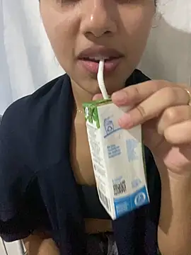 LuizaDiaz online show from 02.18.25