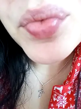 Lauren Amabel online show from 11.22.25