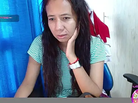 Danielagomez33 online show from 02.18.26