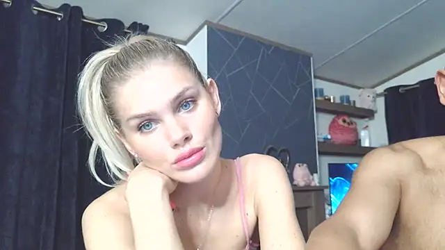 English Teen Evelyn online show from 02.07.25