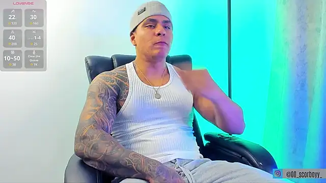 Snapshot of Maximoscott chatting on 02.20.25 Maximoscott online show from 02.20.25