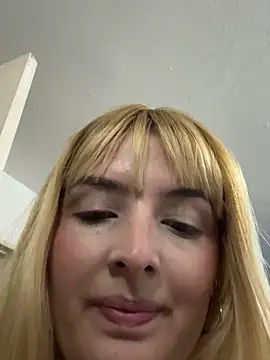 Snapshot of Blue_Angell chatting on 09.28.25 Blue Angell online show from 09.28.25