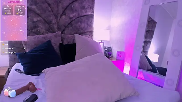 VeronicaOlson  online show from 01.22.25