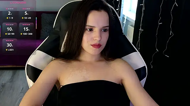 Snapshot of Harleen_Moore chatting on 07.20.26 Harleen Moore online show from 07.20.26