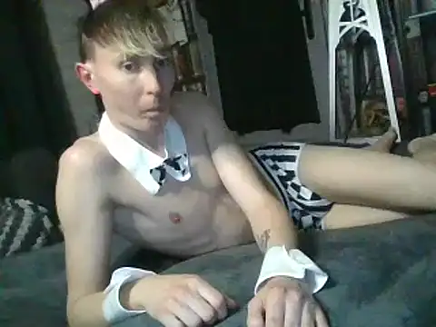 Snapshot of Slytherin-Boy009 chatting on 01.12.25 Slytherin-Boy009 online show from 01.12.25
