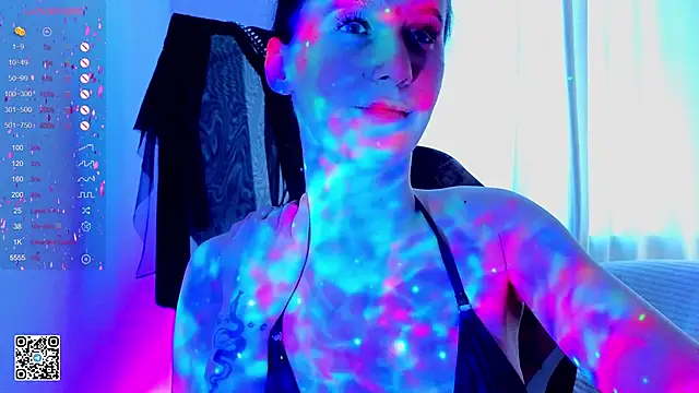 mon lola online show from 02.28.25