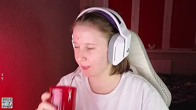 mon lola online show from 09.14.25