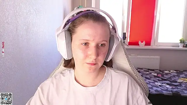 mon lola online show from 09.24.25