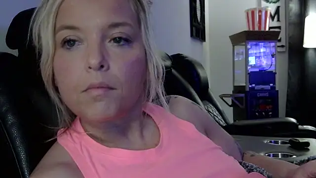 JennaLynn785 online show from 02.22.25