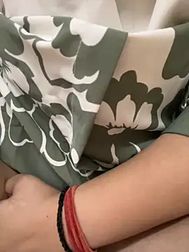 Snapshot of Red-Magic-25 chatting on 10.07.25 Red-Magic-25 online show from 10.07.25