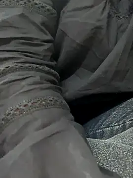 Snapshot of Red-Magic-25 chatting on 11.06.25 Red-Magic-25 online show from 11.06.25