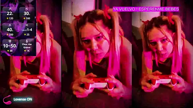 Snapshot of EmilyZoy chatting on 02.16.25 EmilyZoy online show from 02.16.25