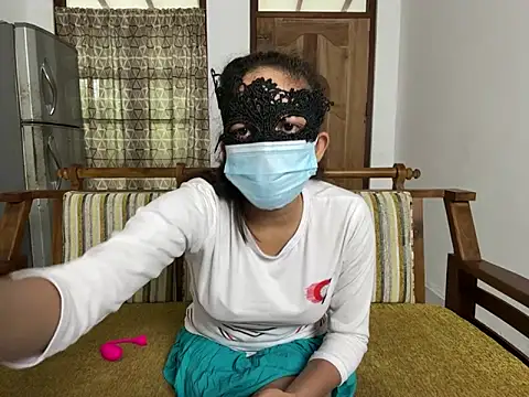 Snapshot of Tatoo_girl chatting on 02.19.25 Tatoo girl online show from 02.19.25