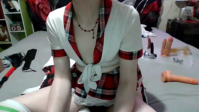AverageRose online show from 02.07.25