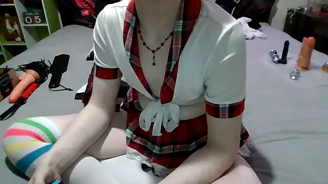 AverageRose online show from 02.07.25