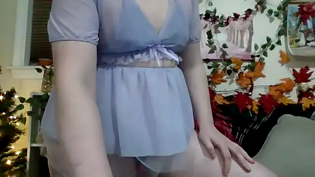 Snapshot of AverageRose chatting on 02.05.26 AverageRose online show from 02.05.26