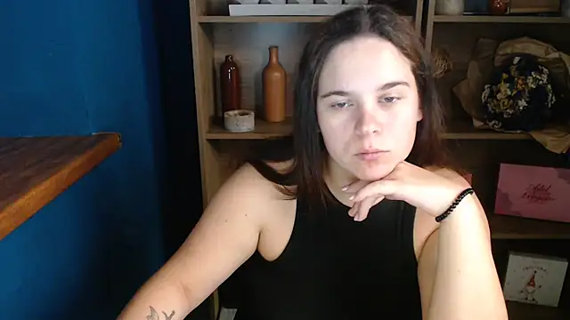 mini girly online show from 09.30.25