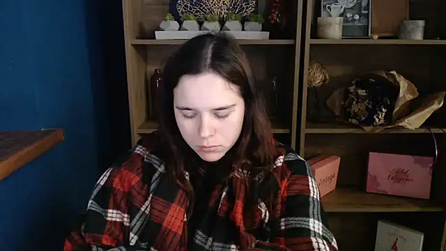 mini girly online show from 10.06.25