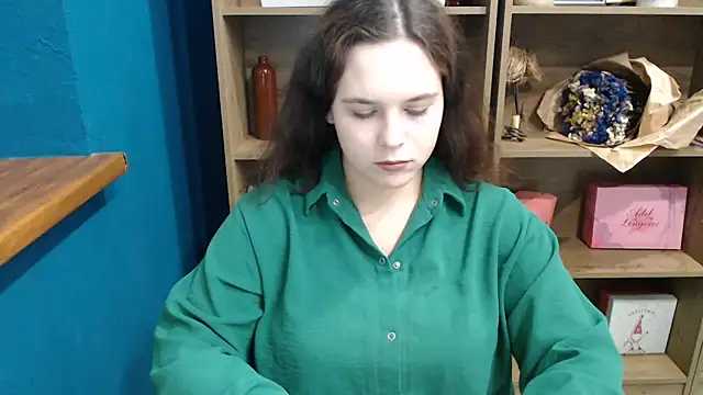 mini girly online show from 10.14.25