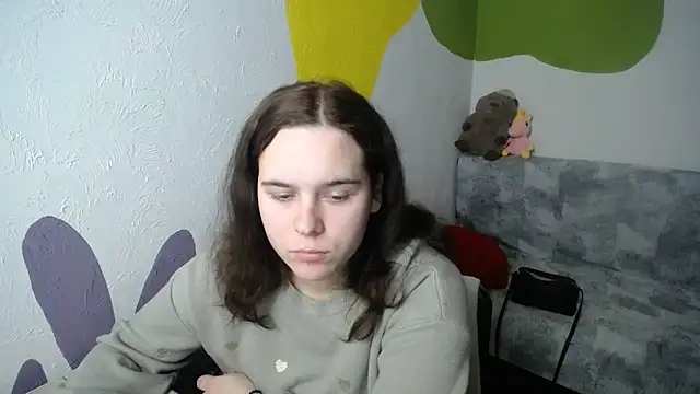 mini girly online show from 10.28.25