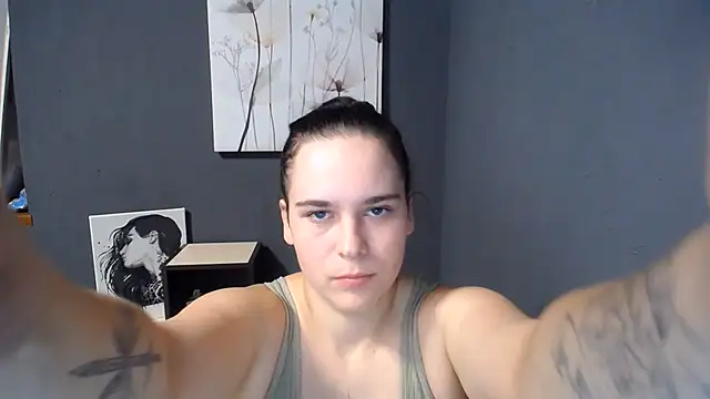mini girly online show from 07.06.26