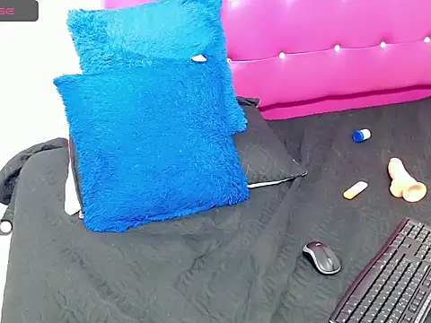 Snapshot of mia_grey01 chatting on 02.03.25 mia grey01 online show from 02.03.25