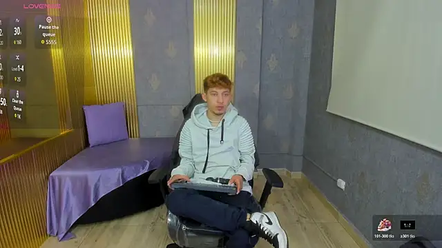 Axel tay online show from 10.30.25