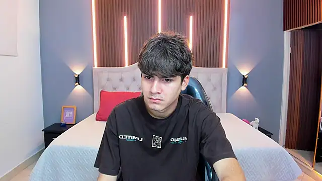 Tommy18   online show from 12.14.25