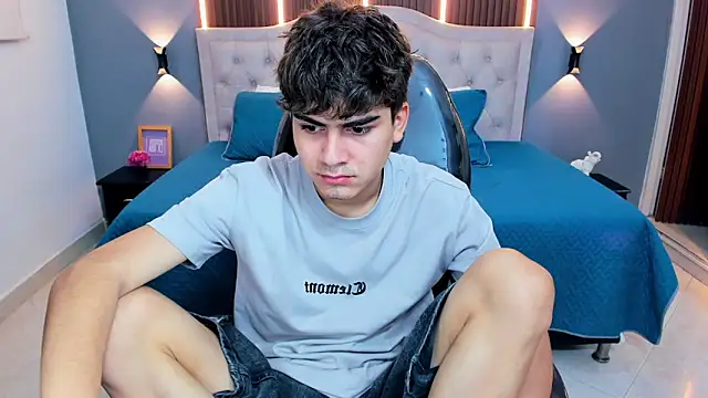 Tommy18   online show from 03.14.26