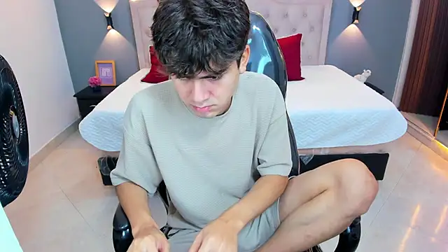 Tommy18   online show from 03.26.26